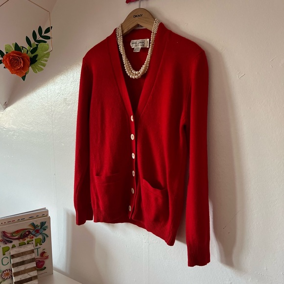 EUC VTG Cashmere Cherry Red Cardigan Daniel Caron 90s - Picture 9 of 9
